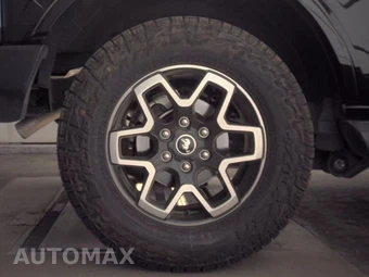 2025 Ford Bronco Outer Banks - miniatura 11