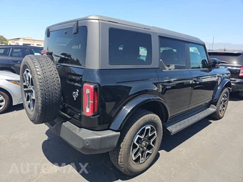 2025 Ford Bronco Outer Banks - miniatura 4