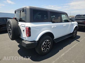 2025 Ford Bronco Outer Banks - miniatura 4