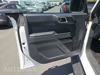 2025 Ford Bronco Outer Banks - miniatura 9