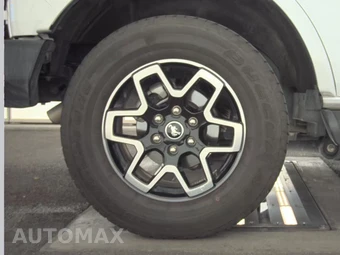 2025 Ford Bronco Outer Banks - miniatura 11