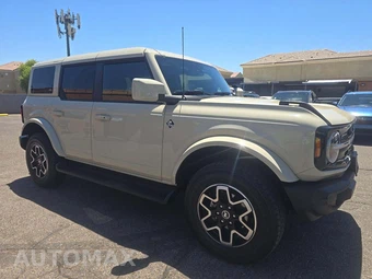 2025 Ford Bronco Outer Banks - miniatura 4