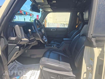 2025 Ford Bronco Outer Banks - miniatura 6
