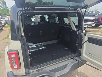 2025 Ford Bronco Outer Banks - miniatura 20