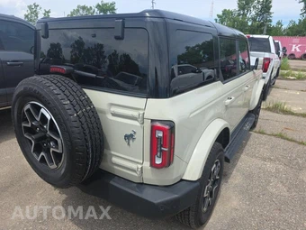 2025 Ford Bronco Outer Banks - miniatura 4