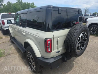 2025 Ford Bronco Outer Banks - miniatura 6