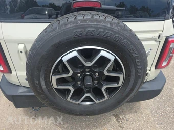 2025 Ford Bronco Outer Banks - miniatura 7