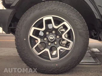 2025 Ford Bronco Outer Banks - miniatura 9