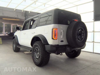 2025 Ford Bronco Outer Banks - miniatura 6