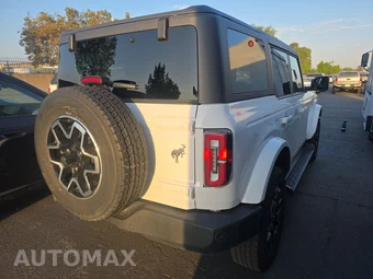 2025 Ford Bronco Outer Banks - miniatura 4