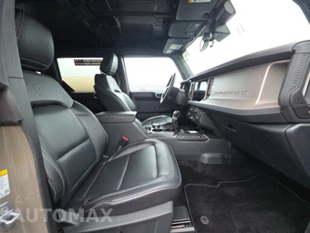 2025 Ford Bronco Outer Banks - miniatura 14