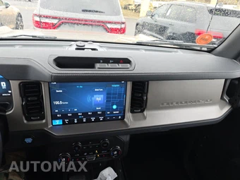 2025 Ford Bronco Outer Banks - miniatura 17