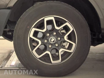 2025 Ford Bronco Outer Banks - miniatura 9