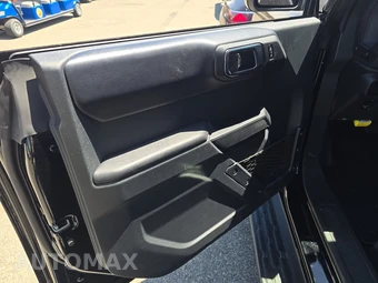 2025 Ford Bronco Outer Banks - miniatura 9