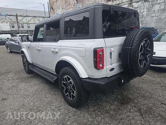 2025 Ford Bronco Outer Banks - miniatura 2