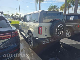 2025 Ford Bronco Outer Banks - miniatura 2