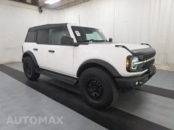2025 Ford Bronco Outer Banks - miniatura 3
