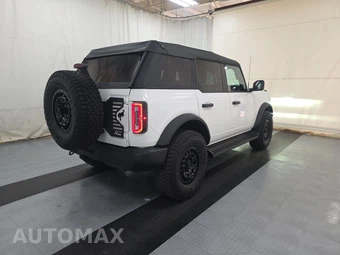 2025 Ford Bronco Outer Banks - miniatura 4