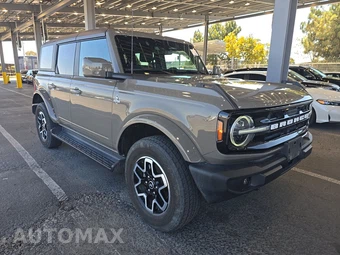 2025 Ford Bronco Outer Banks - miniatura 3