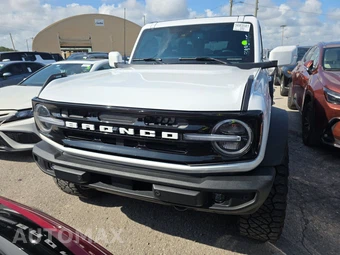 2025 Ford Bronco Outer Banks - miniatura 2
