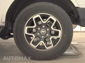 2025 Ford Bronco Outer Banks - miniatura 12
