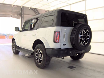 2025 Ford Bronco Outer Banks - miniatura 8