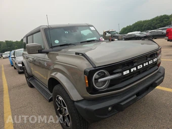 2025 Ford Bronco Outer Banks - miniatura 3