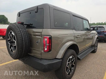 2025 Ford Bronco Outer Banks - miniatura 4