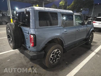 2025 Ford Bronco Outer Banks - miniatura 4