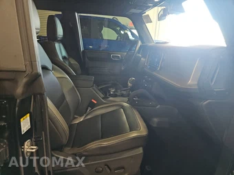 2025 Ford Bronco Outer Banks - miniatura 8