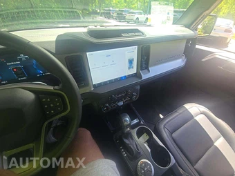2025 Ford Bronco Outer Banks - miniatura 10