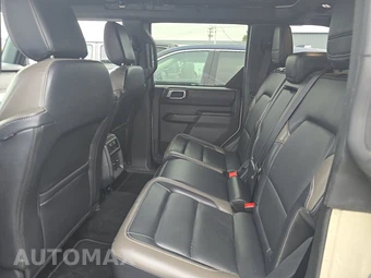 2025 Ford Bronco Outer Banks - miniatura 13