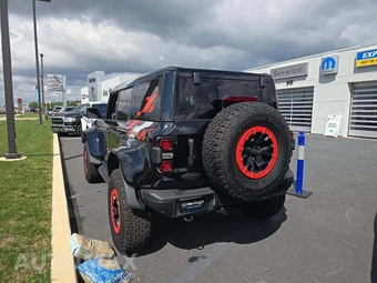 2025 Ford Bronco Raptor Advanced - miniatura 2