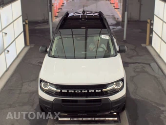 2025 Ford Bronco Sport Outer Banks - miniatura 2