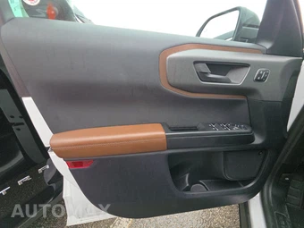 2025 Ford Bronco Sport Outer Banks - miniatura 9