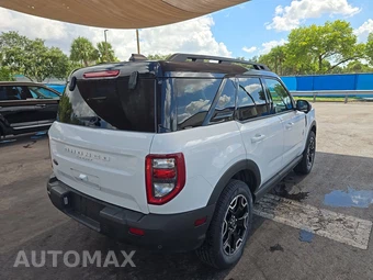 2025 Ford Bronco Sport Outer Banks - miniatura 4