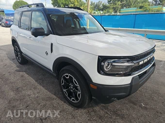 2025 Ford Bronco Sport Outer Banks - miniatura 3