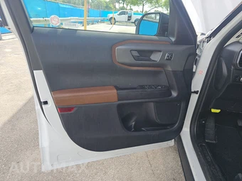 2025 Ford Bronco Sport Outer Banks - miniatura 9