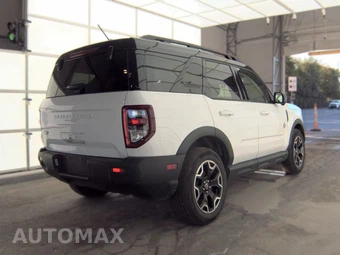 2025 Ford Bronco Sport Outer Banks - miniatura 4