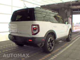 2025 Ford Bronco Sport Outer Banks - miniatura 4