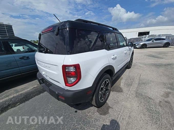 2025 Ford Bronco Sport Outer Banks - miniatura 3