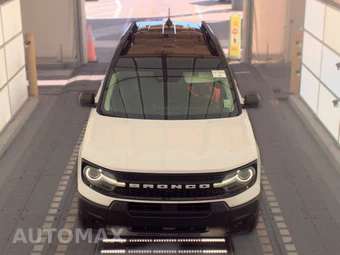 2025 Ford Bronco Sport Outer Banks - miniatura 2
