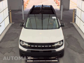2025 Ford Bronco Sport Outer Banks - miniatura 2