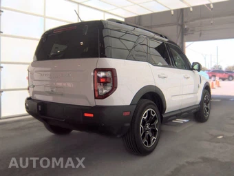 2025 Ford Bronco Sport Outer Banks - miniatura 4