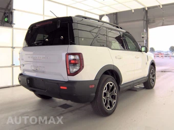 2025 Ford Bronco Sport Outer Banks - miniatura 4