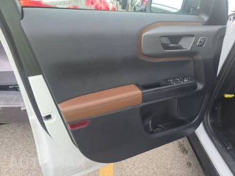 2025 Ford Bronco Sport Outer Banks - miniatura 9