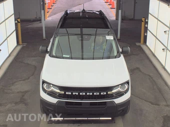 2025 Ford Bronco Sport Outer Banks - miniatura 2