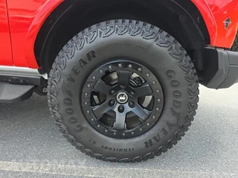 2025 Ford Bronco Stroppe Edition - miniatura 11