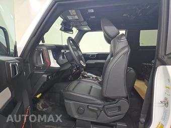 2025 Ford Bronco Stroppe Edition - miniatura 7