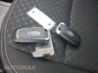 2025 Ford Escape Active - miniatura 8